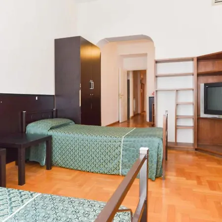 Ogbay Backpackers Haven * Rome
