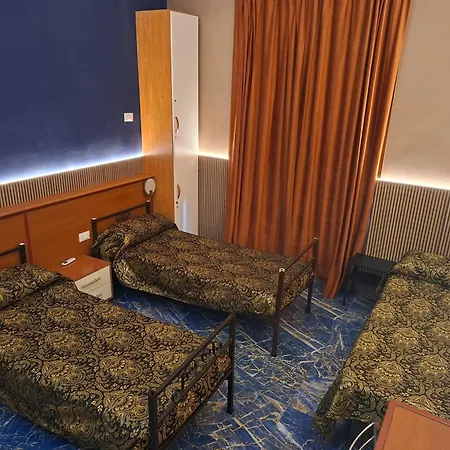 Ogbay Backpackers Haven بيت شباب *