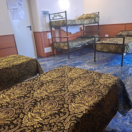 Ogbay Backpackers Haven * روما