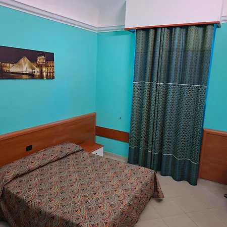 بيت شباب Ogbay Backpackers Haven روما