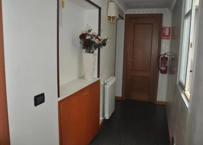 אכסניה Ogbay Backpackers Haven *